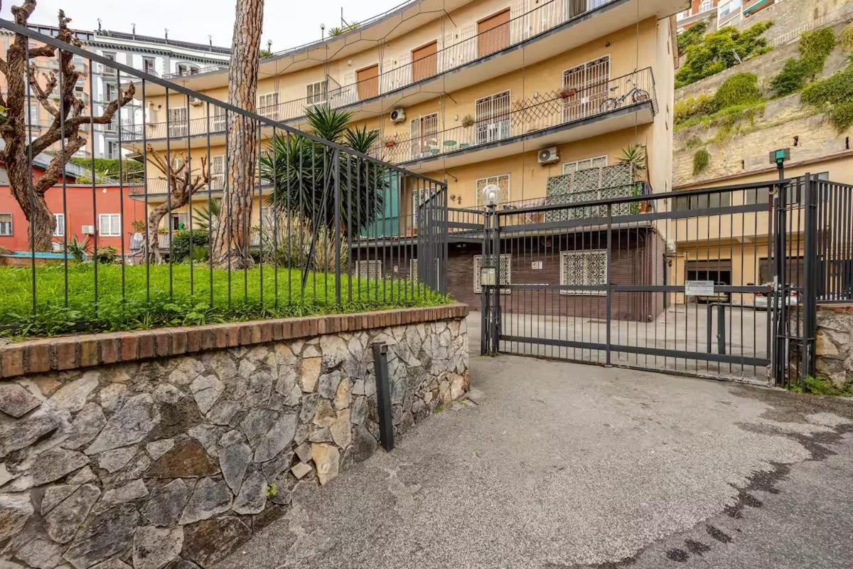 Crispi 74.1 - Apartment Napoli Esterno foto